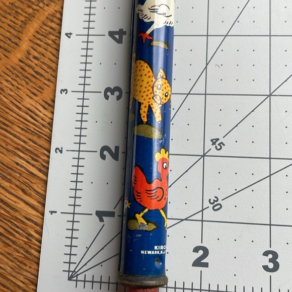 Antique Kirchhof tin toy whistle/noisemaker, nursery rhyme motif - Picture 10 of 11